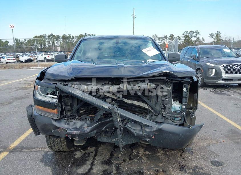 Photo 12 of 2018 Chevrolet Silverado 1500 WT (VIN 1GCRCNEC2JZ130972)