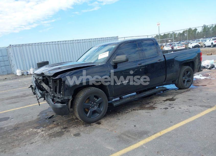 Photo 2 of 2018 Chevrolet Silverado 1500 WT (VIN 1GCRCNEC2JZ130972)