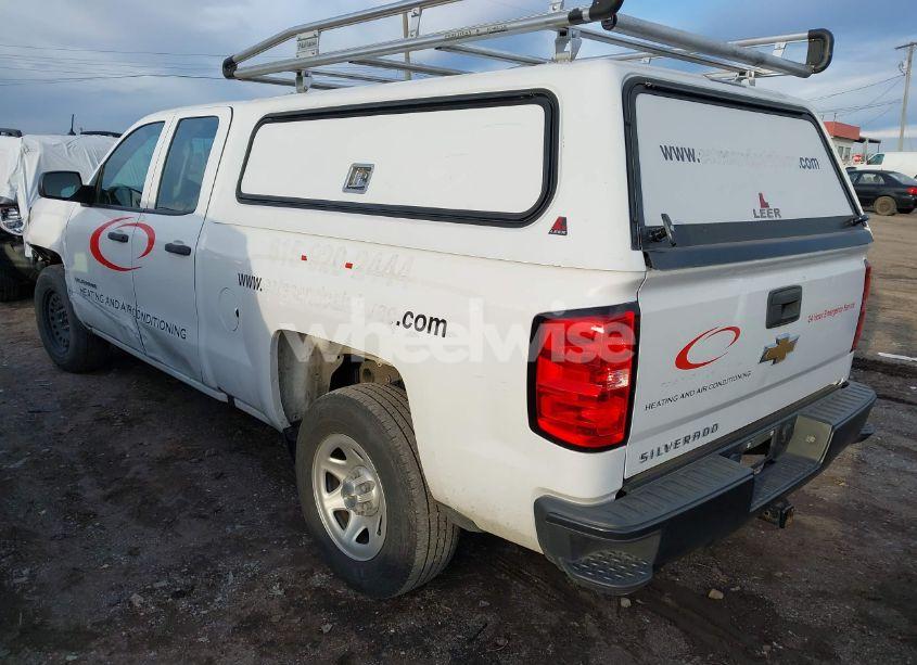 Photo 3 of 2018 Chevrolet Silverado 1500 WT (VIN 1GCRCNEC2JZ305026)