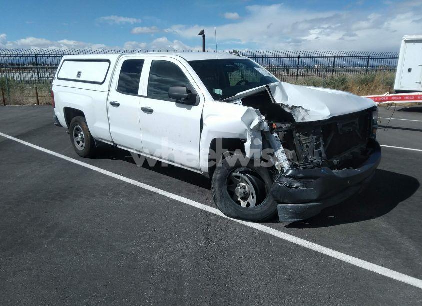 2018 Chevrolet Silverado 1500 WT (VIN 1GCRCNEC4JZ250904) main photo