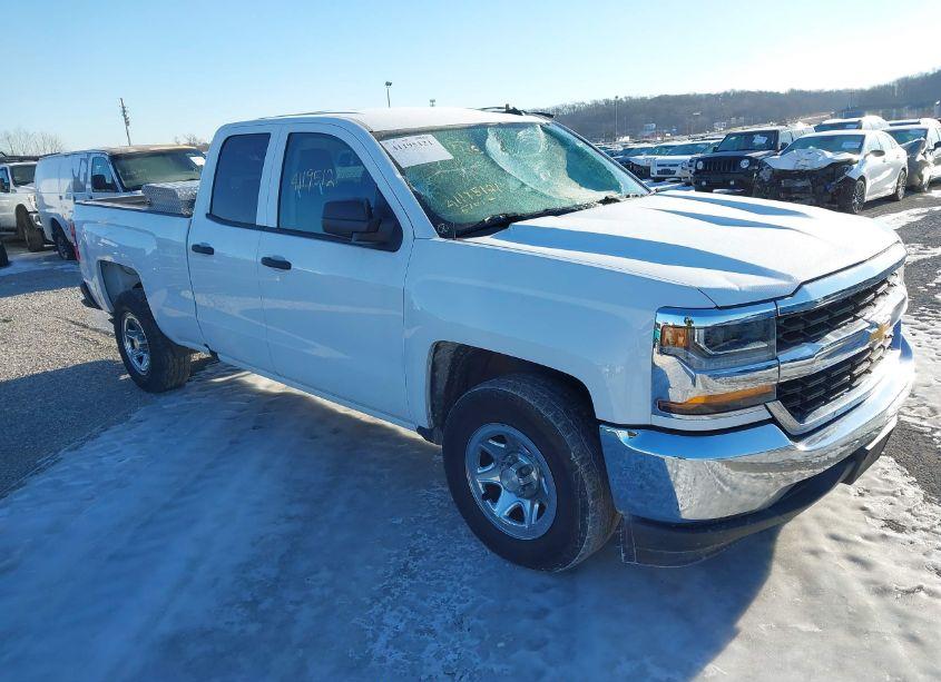 2017 Chevrolet Silverado 1500 LS (VIN 1GCRCNEC5HZ165175) main photo
