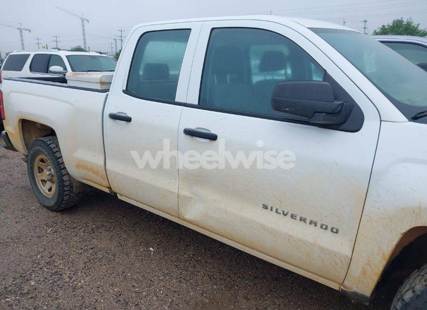 Photo 13 of 2018 Chevrolet Silverado 1500 WT (VIN 1GCRCNEC5JZ241810)