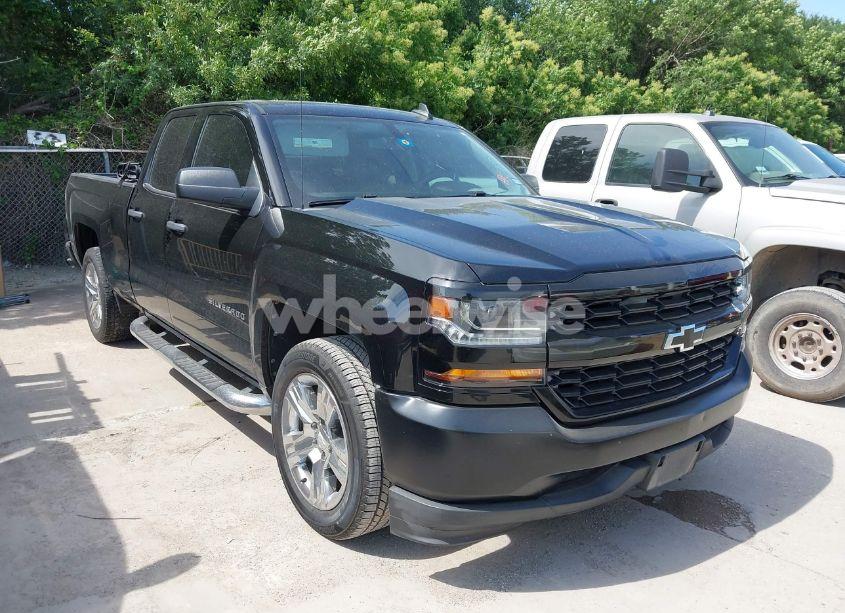 2017 Chevrolet Silverado 1500 WT (VIN 1GCRCNEC6HZ103235) main photo