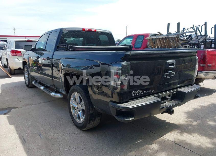 Photo 3 of 2017 Chevrolet Silverado 1500 WT (VIN 1GCRCNEC6HZ103235)