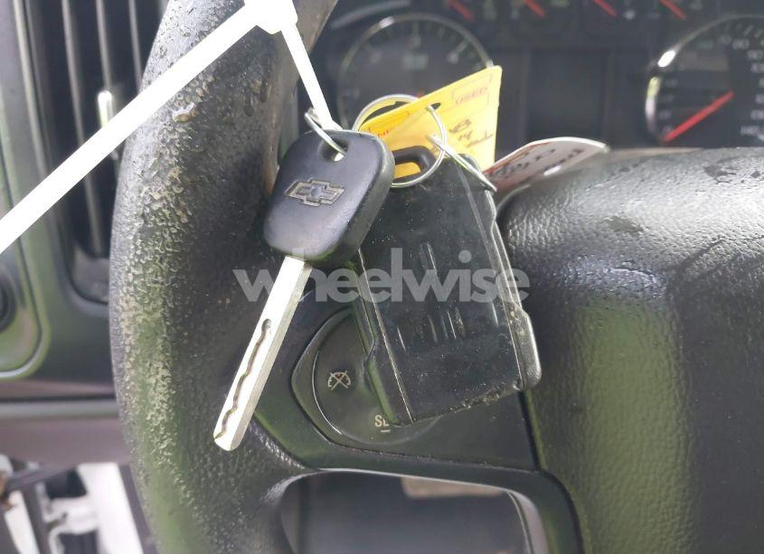 Photo 11 of 2018 Chevrolet Silverado 1500 LS (VIN 1GCRCNEC8JZ353680)