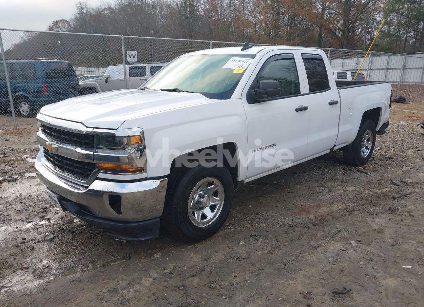 Photo 2 of 2018 Chevrolet Silverado 1500 LS (VIN 1GCRCNEC8JZ353680)