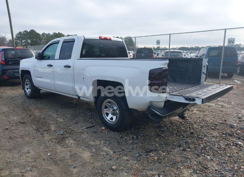 Photo 3 of 2018 Chevrolet Silverado 1500 LS (VIN 1GCRCNEC8JZ353680)