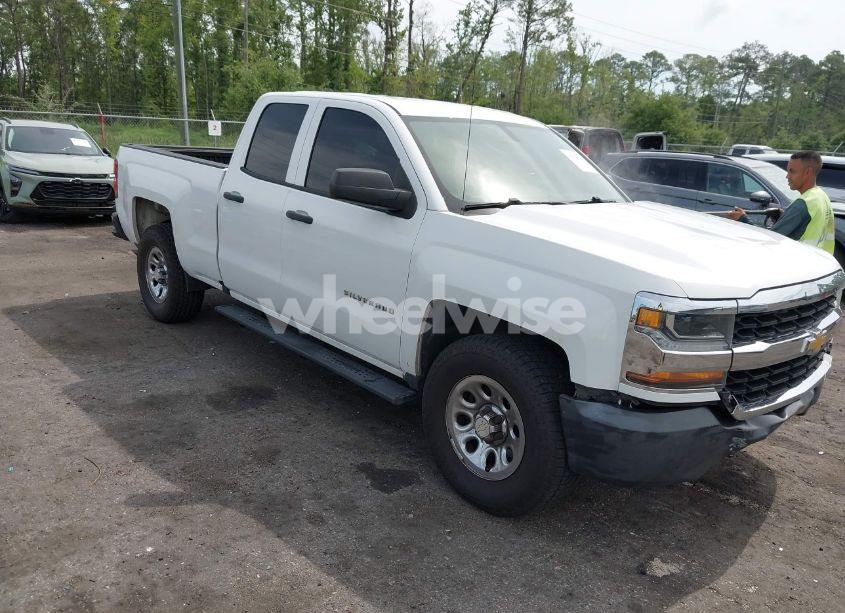 2017 Chevrolet Silverado 1500 WT (VIN 1GCRCNECXHZ350936) main photo