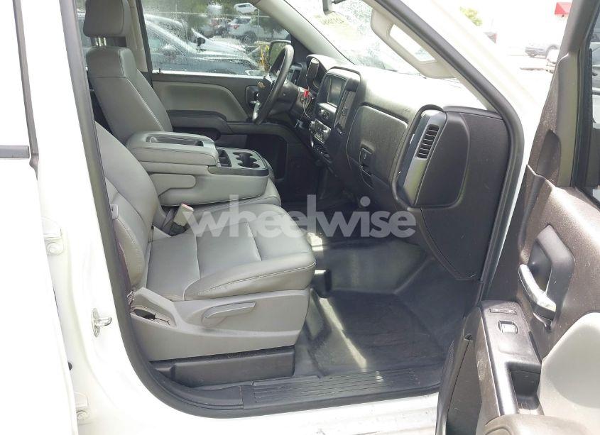 Photo 5 of 2017 Chevrolet Silverado 1500 WT (VIN 1GCRCNECXHZ350936)