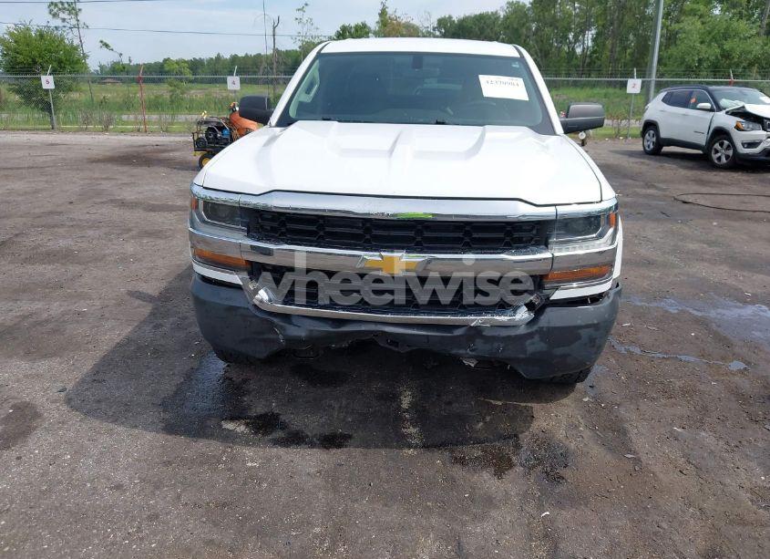 Photo 6 of 2017 Chevrolet Silverado 1500 WT (VIN 1GCRCNECXHZ350936)