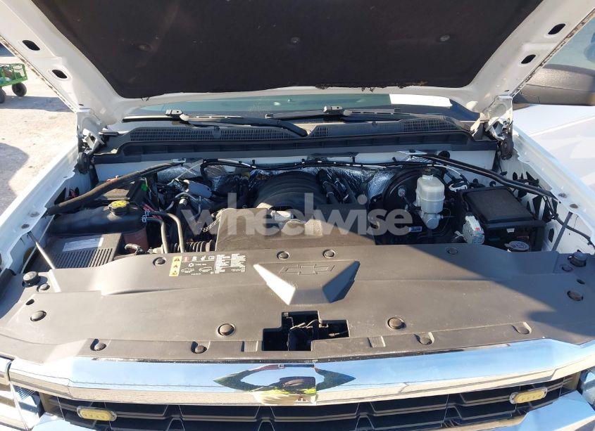 Photo 10 of 2018 Chevrolet Silverado 1500 WT (VIN 1GCRCNEH2JZ241811)