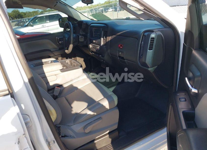 Photo 5 of 2018 Chevrolet Silverado 1500 WT (VIN 1GCRCNEH2JZ241811)