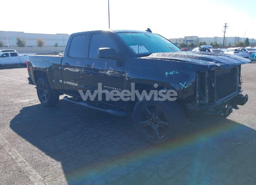 2017 Chevrolet Silverado 1500 WT (VIN 1GCRCNEH5HZ302188) main photo