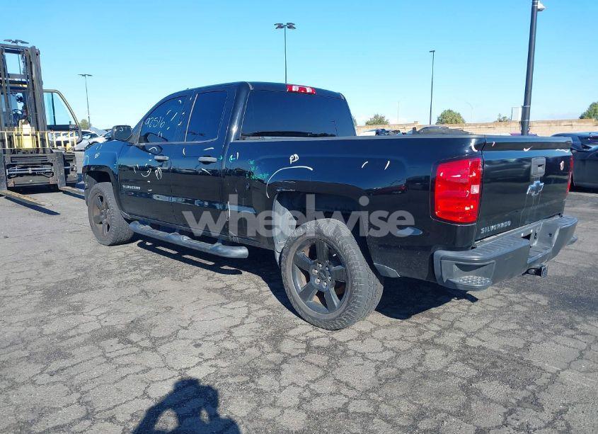 Photo 3 of 2017 Chevrolet Silverado 1500 WT (VIN 1GCRCNEH5HZ302188)