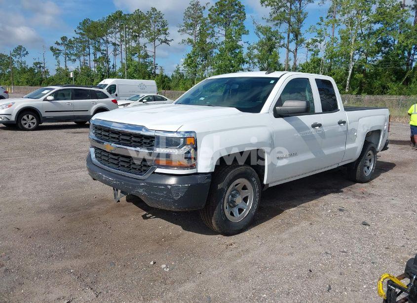 Photo 2 of 2017 Chevrolet Silverado 1500 WT (VIN 1GCRCNEH5HZ302577)
