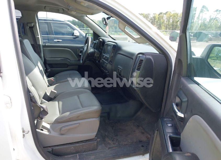 Photo 5 of 2017 Chevrolet Silverado 1500 WT (VIN 1GCRCNEH5HZ302577)