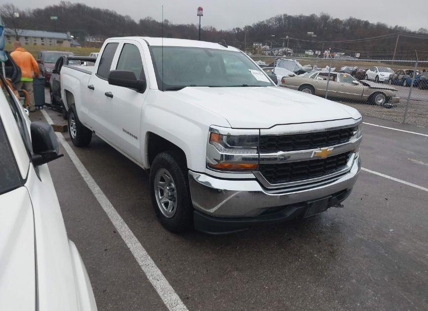2017 Chevrolet Silverado 1500 LS (VIN 1GCRCNEH6HZ269203) main photo