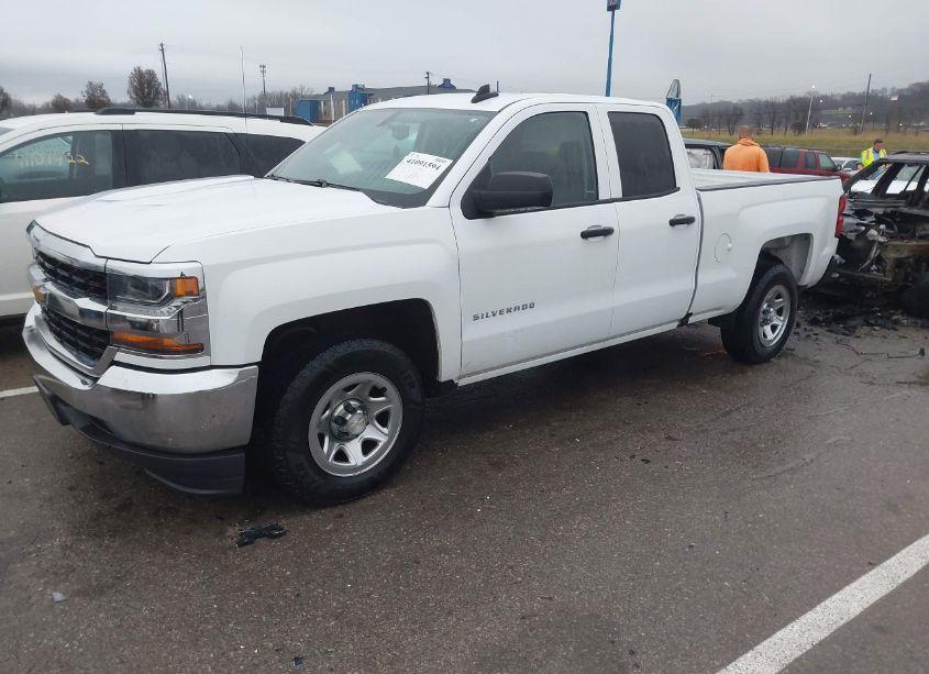 Photo 2 of 2017 Chevrolet Silverado 1500 LS (VIN 1GCRCNEH6HZ269203)