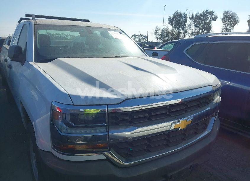 2017 Chevrolet Silverado 1500 WT (VIN 1GCRCNEH8HZ360988) main photo