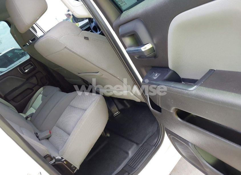 Photo 8 of 2018 Chevrolet Silverado 1500 WT (VIN 1GCRCNEH9JZ145724)