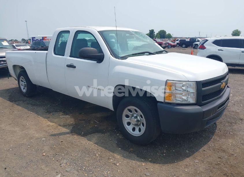 2013 Chevrolet Silverado 1500 WORK TRUCK (VIN 1GCRCPE07DZ279741) main photo