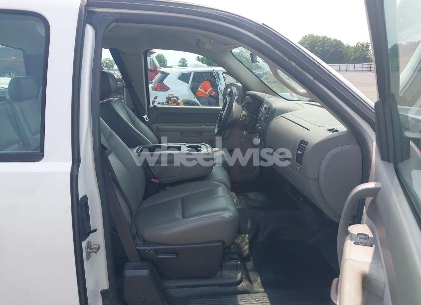 Photo 5 of 2013 Chevrolet Silverado 1500 WORK TRUCK (VIN 1GCRCPE07DZ279741)