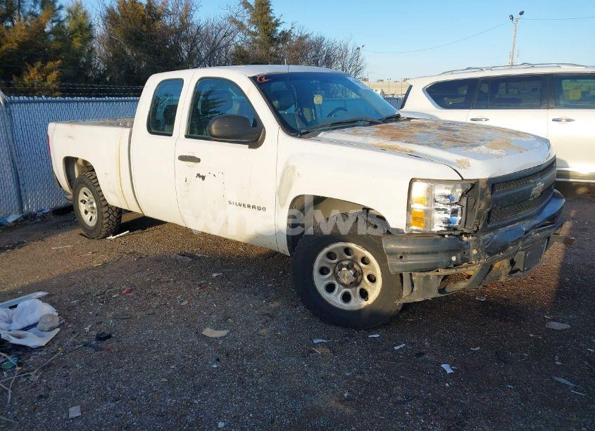 2011 Chevrolet Silverado 1500 WORK TRUCK (VIN 1GCRCPEA1BZ262407) main photo