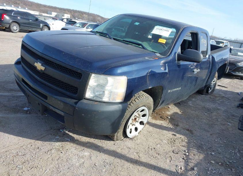 Photo 2 of 2011 Chevrolet Silverado 1500 WORK TRUCK (VIN 1GCRCPEA1BZ431762)