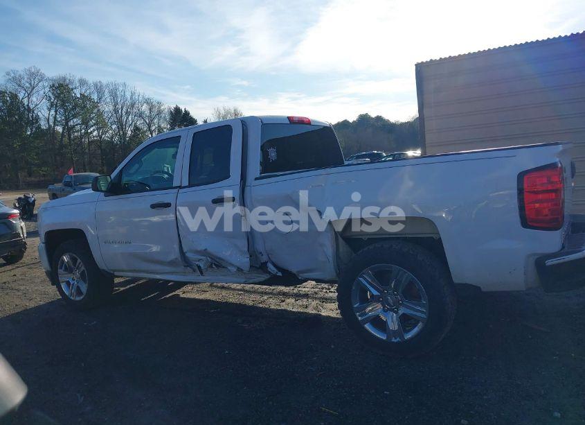 Photo 14 of 2018 Chevrolet Silverado 1500 CUSTOM (VIN 1GCRCPEC0JZ358528)