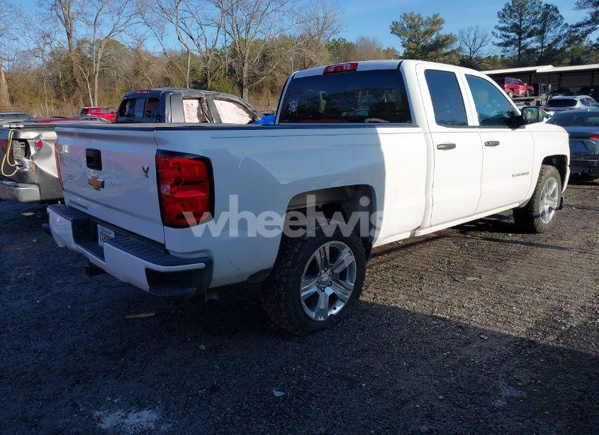 Photo 4 of 2018 Chevrolet Silverado 1500 CUSTOM (VIN 1GCRCPEC0JZ358528)