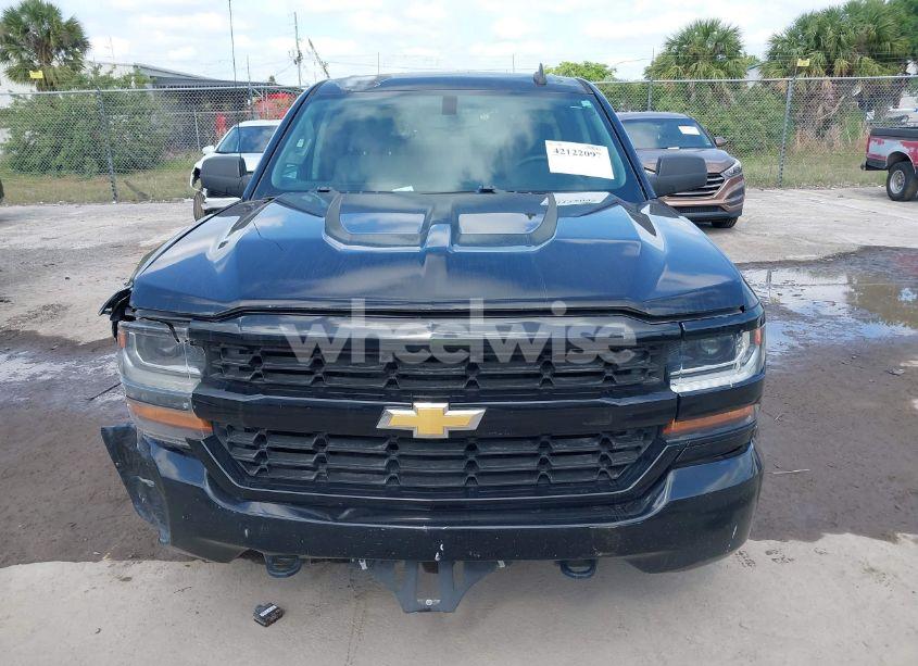 Photo 12 of 2018 Chevrolet Silverado 1500 CUSTOM (VIN 1GCRCPEC3JZ329430)