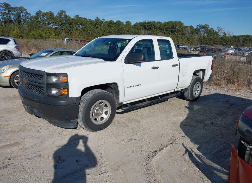Photo 2 of 2015 Chevrolet Silverado 1500 WT (VIN 1GCRCPEC4FZ172580)