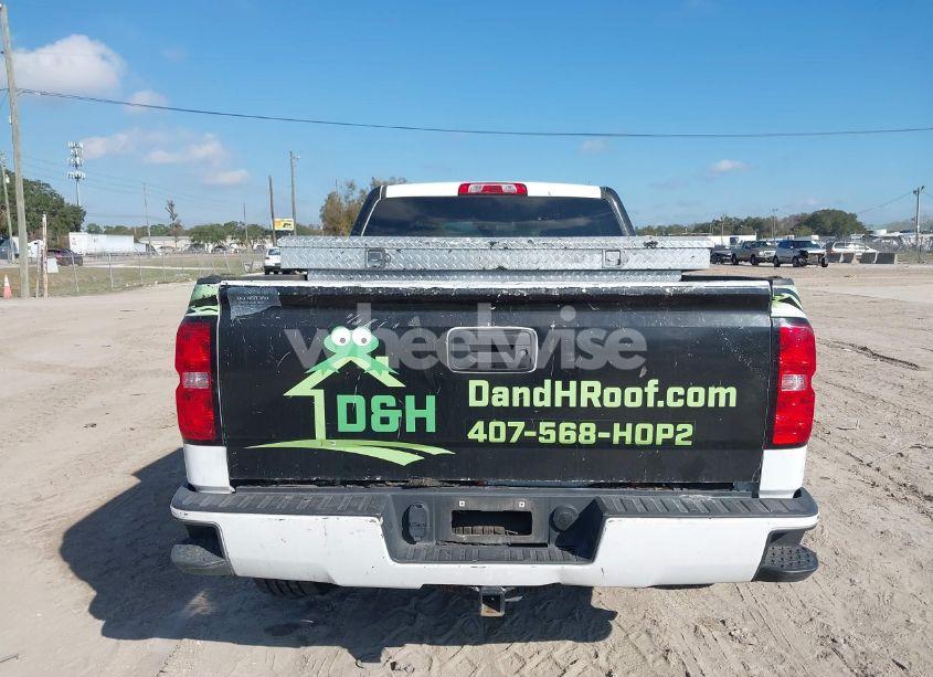 Photo 16 of 2018 Chevrolet Silverado 1500 CUSTOM (VIN 1GCRCPEC6JZ199689)