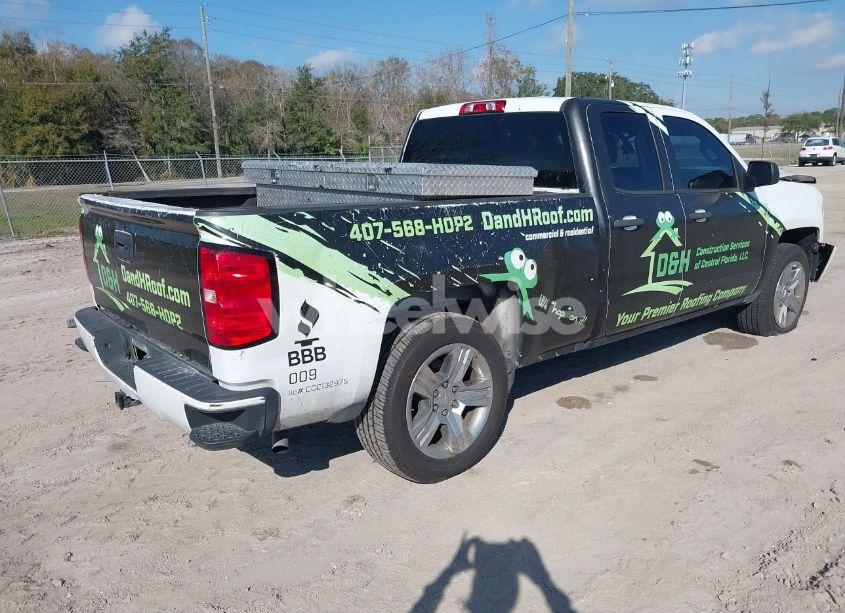 Photo 4 of 2018 Chevrolet Silverado 1500 CUSTOM (VIN 1GCRCPEC6JZ199689)