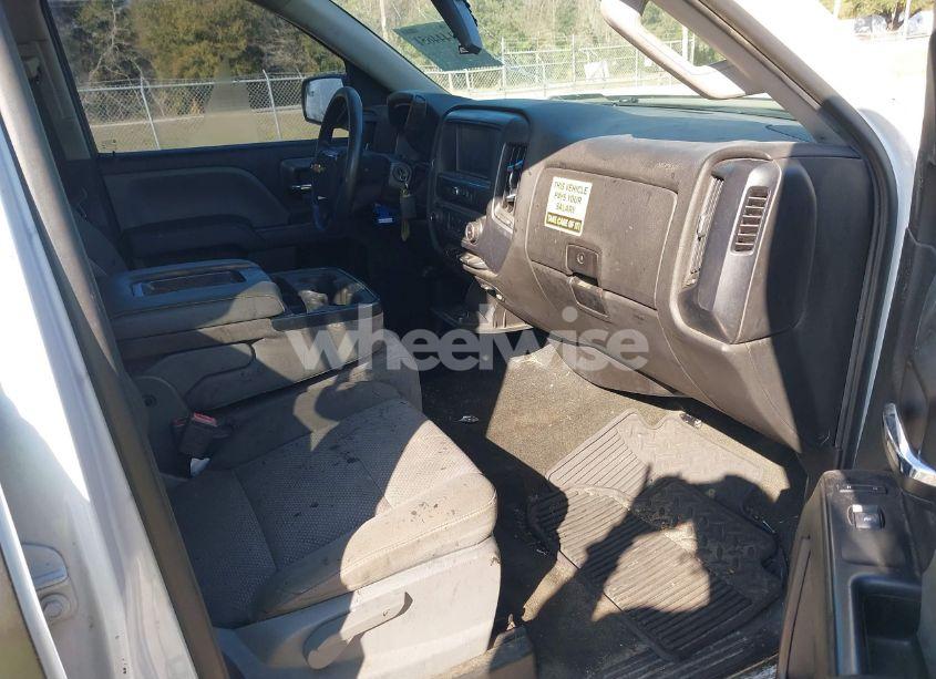 Photo 5 of 2018 Chevrolet Silverado 1500 CUSTOM (VIN 1GCRCPEC6JZ199689)