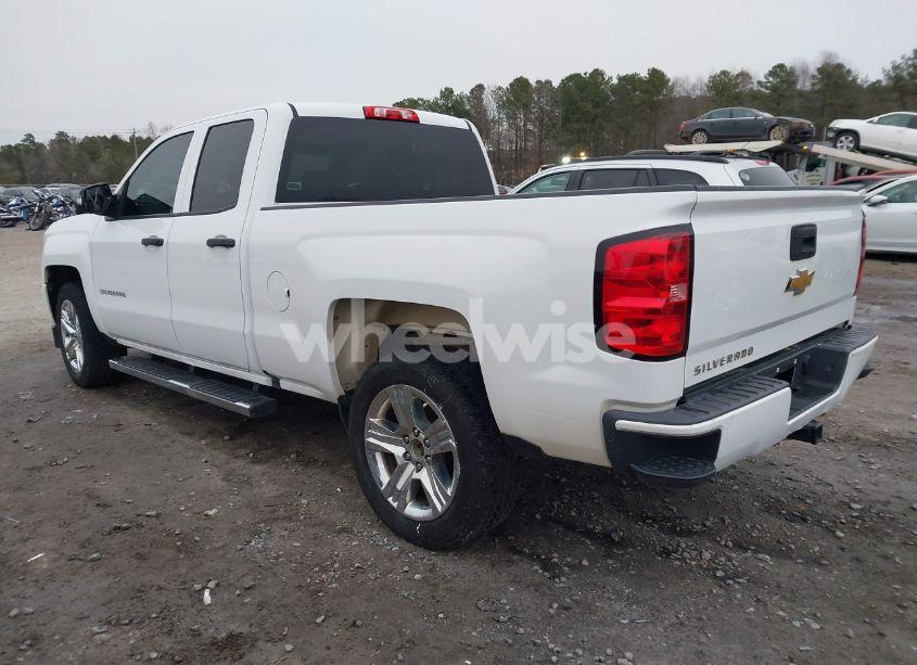 Photo 3 of 2018 Chevrolet Silverado 1500 CUSTOM (VIN 1GCRCPEC7JZ133927)