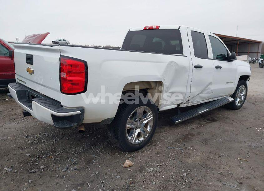 Photo 4 of 2018 Chevrolet Silverado 1500 CUSTOM (VIN 1GCRCPEC7JZ133927)