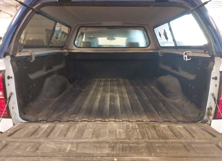 Photo 18 of 2015 Chevrolet Silverado 1500 WT (VIN 1GCRCPECXFZ285689)