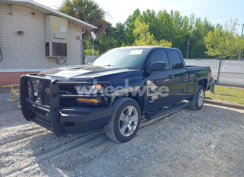 Photo 2 of 2017 Chevrolet Silverado 1500 CUSTOM (VIN 1GCRCPECXHZ301425)