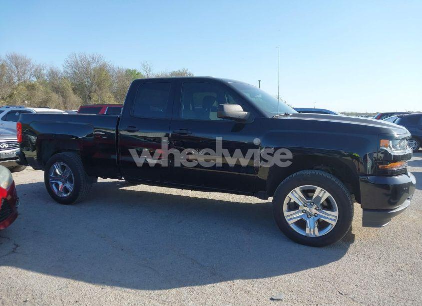 Photo 13 of 2017 Chevrolet Silverado 1500 CUSTOM (VIN 1GCRCPECXHZ348079)