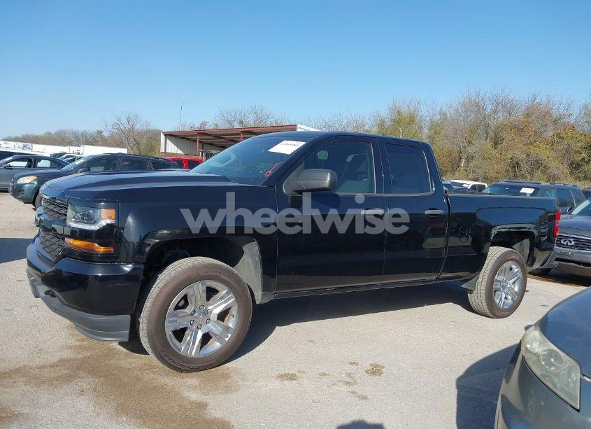 Photo 14 of 2017 Chevrolet Silverado 1500 CUSTOM (VIN 1GCRCPECXHZ348079)