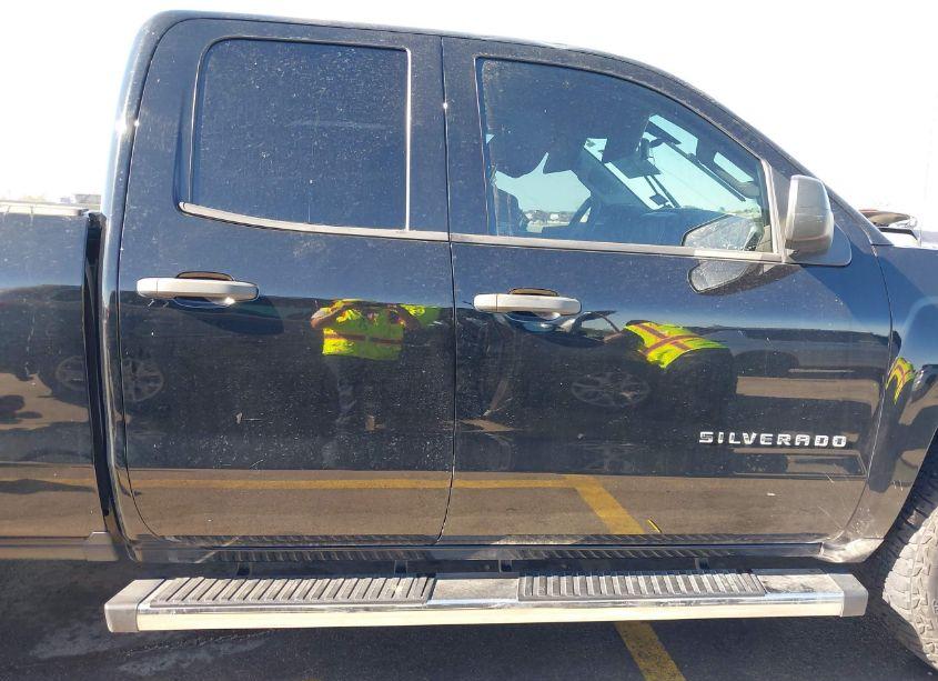 Photo 13 of 2018 Chevrolet Silverado 1500 CUSTOM (VIN 1GCRCPEH3JZ134164)