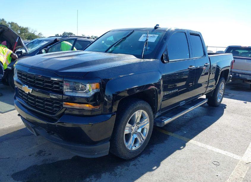 Photo 2 of 2018 Chevrolet Silverado 1500 CUSTOM (VIN 1GCRCPEH3JZ134164)