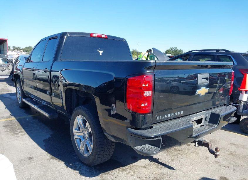 Photo 3 of 2018 Chevrolet Silverado 1500 CUSTOM (VIN 1GCRCPEH3JZ134164)