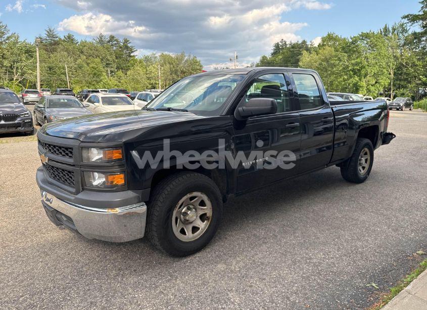 Photo 2 of 2015 Chevrolet Silverado C1500 (VIN 1GCRCPEH5FZ163849)