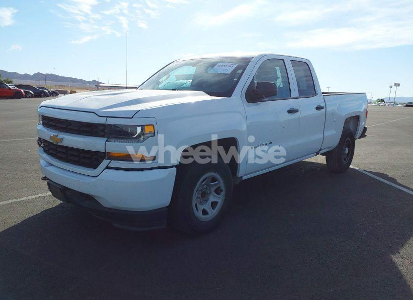 Photo 2 of 2016 Chevrolet Silverado 1500 CUSTOM (VIN 1GCRCPEH6GZ364080)