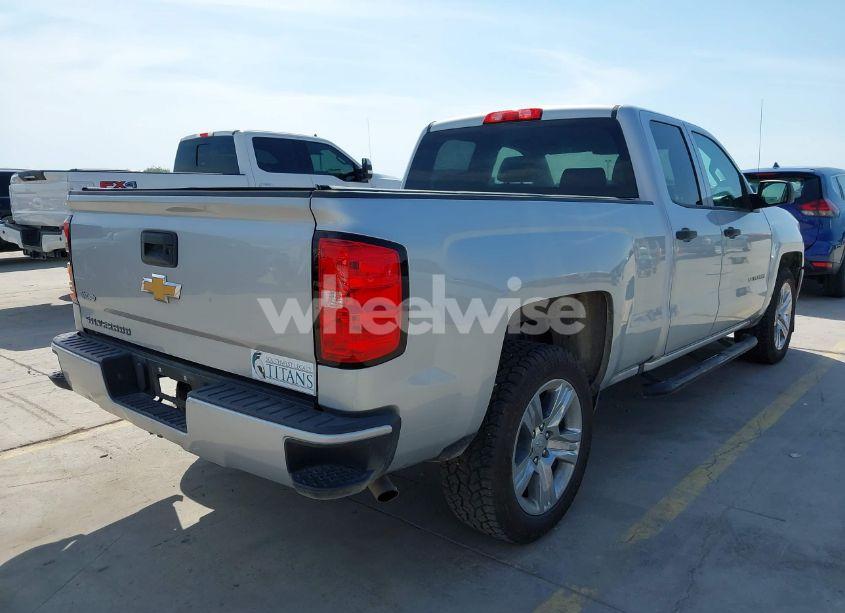 Photo 4 of 2017 Chevrolet Silverado 1500 CUSTOM (VIN 1GCRCPEH6HZ367918)