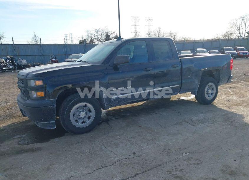 Photo 2 of 2015 Chevrolet Silverado 1500 WT (VIN 1GCRCPEH7FZ176506)