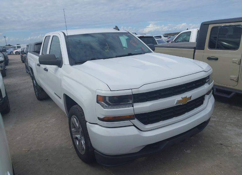 2018 Chevrolet Silverado 1500 CUSTOM (VIN 1GCRCPEH9JZ254292) main photo