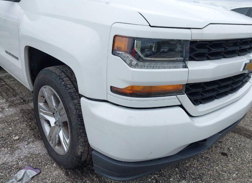 Photo 12 of 2018 Chevrolet Silverado 1500 CUSTOM (VIN 1GCRCPEH9JZ254292)